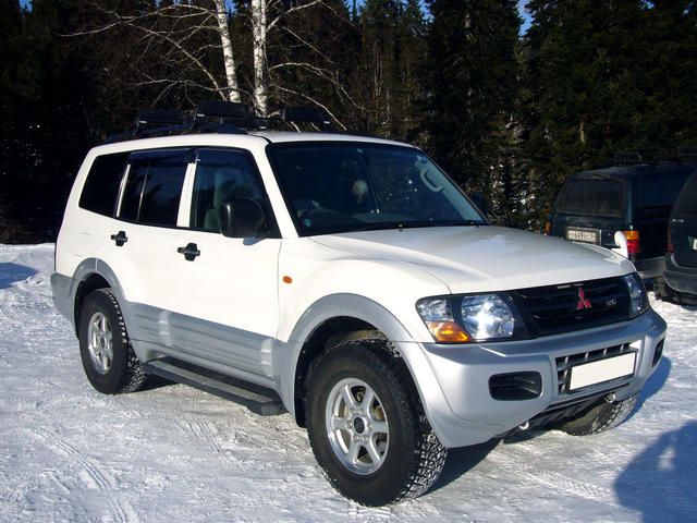 2001 Mitsubishi Pajero