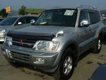 2001 Mitsubishi Pajero Pictures