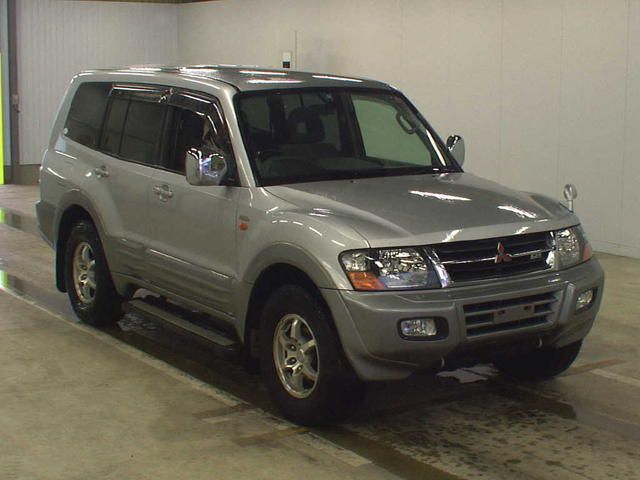 2001 Mitsubishi Pajero