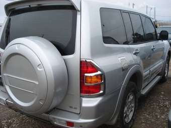2001 Mitsubishi Pajero Pics