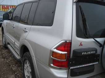 2001 Mitsubishi Pajero Pictures