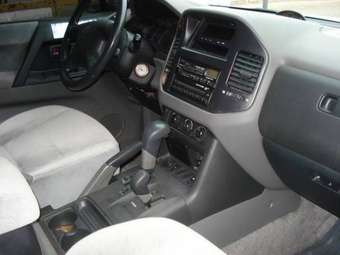 2001 Mitsubishi Pajero Pictures