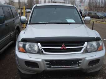 2001 Mitsubishi Pajero Photos