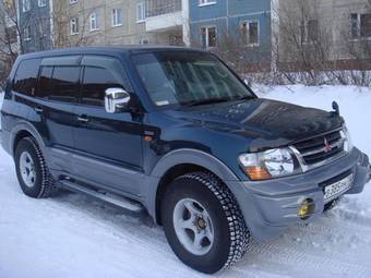 2001 Mitsubishi Pajero