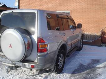 2001 Mitsubishi Pajero Photos