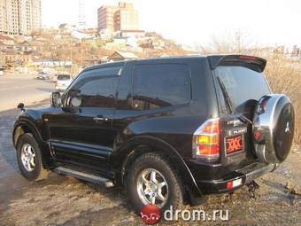 2001 Mitsubishi Pajero Pictures