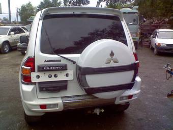 2001 Mitsubishi Pajero Pictures