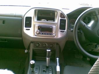 2001 Mitsubishi Pajero Pictures