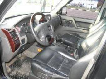 2001 Mitsubishi Pajero Pictures