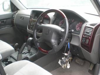2001 Mitsubishi Pajero Pics