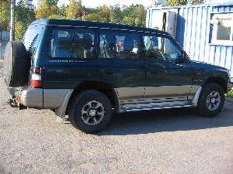 2001 Mitsubishi Pajero Photos