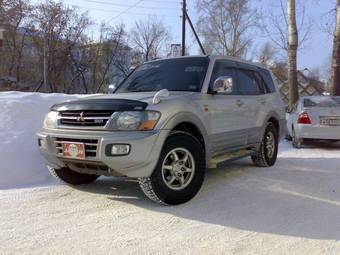 2001 Mitsubishi Pajero