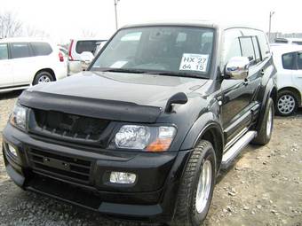 2001 Mitsubishi Pajero Photos