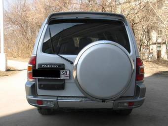 2001 Mitsubishi Pajero Photos