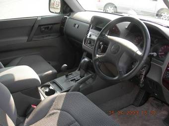 2001 Mitsubishi Pajero Photos