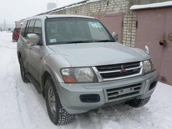 2001 Mitsubishi Pajero Pictures