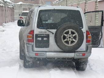 2001 Mitsubishi Pajero Pictures