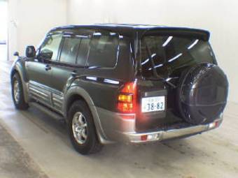 2001 Mitsubishi Pajero Pictures