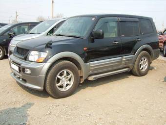 2001 Mitsubishi Pajero Pictures