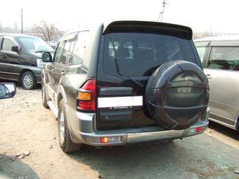 2001 Mitsubishi Pajero Photos