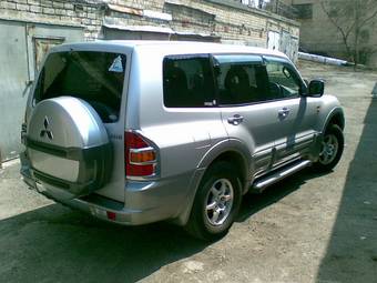 2001 Mitsubishi Pajero Pictures