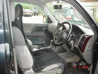 2001 Mitsubishi Pajero Photos