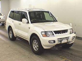 2001 Mitsubishi Pajero Photos