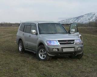 2001 Mitsubishi Pajero