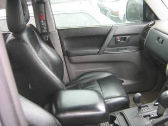 2001 Mitsubishi Pajero Pictures