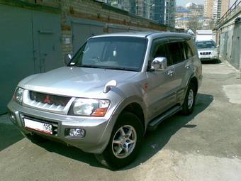 2001 Mitsubishi Pajero Pictures