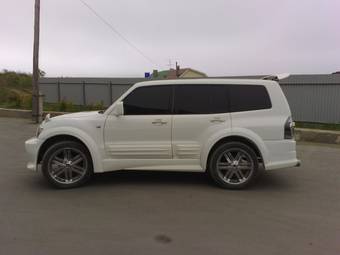 2001 Mitsubishi Pajero Pics