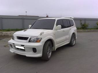 2001 Mitsubishi Pajero Pictures