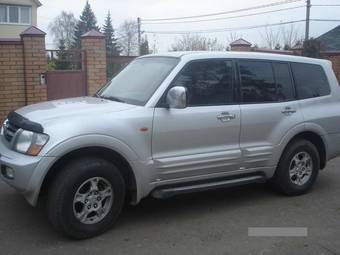 2001 Mitsubishi Pajero Pictures