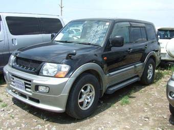 2001 Mitsubishi Pajero Pictures