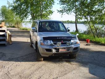 2001 Mitsubishi Pajero Photos