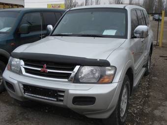 2001 Mitsubishi Pajero Pictures