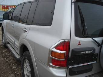 2001 Mitsubishi Pajero Photos