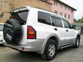 2001 Mitsubishi Pajero Wallpapers