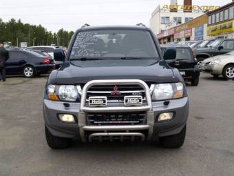 2001 Mitsubishi Pajero Pictures