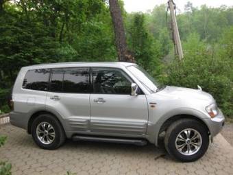 2001 Mitsubishi Pajero Pictures