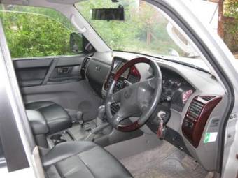 2001 Mitsubishi Pajero Wallpapers