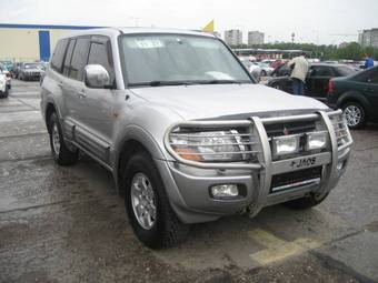 2001 Mitsubishi Pajero