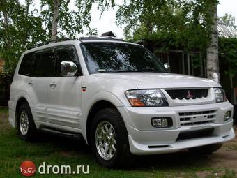 2001 Mitsubishi Pajero Photos