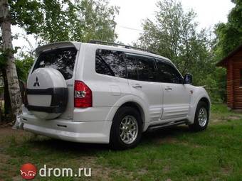 2001 Mitsubishi Pajero Pictures