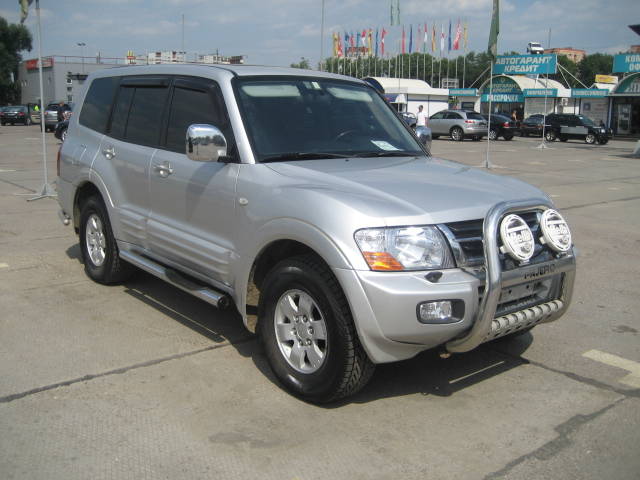 2001 Mitsubishi Pajero