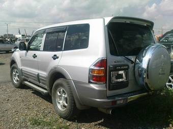 2001 Mitsubishi Pajero Photos