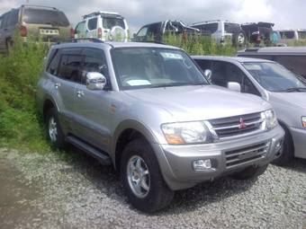 2001 Mitsubishi Pajero Photos