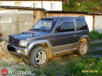 2001 Mitsubishi Pajero