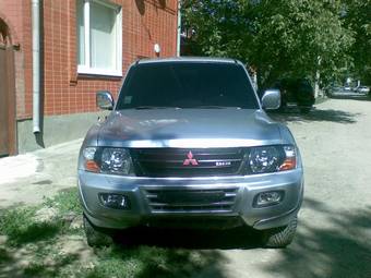 2001 Mitsubishi Pajero Pictures