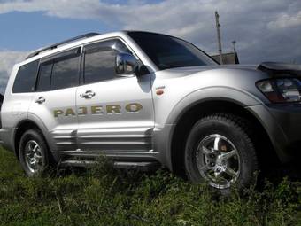 2001 Mitsubishi Pajero Pictures